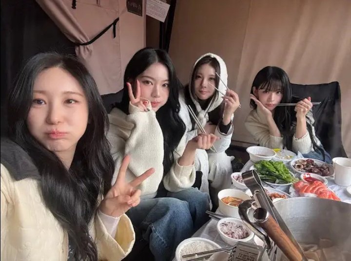 오늘 가장 핫한 케이팝 커뮤니티 피드