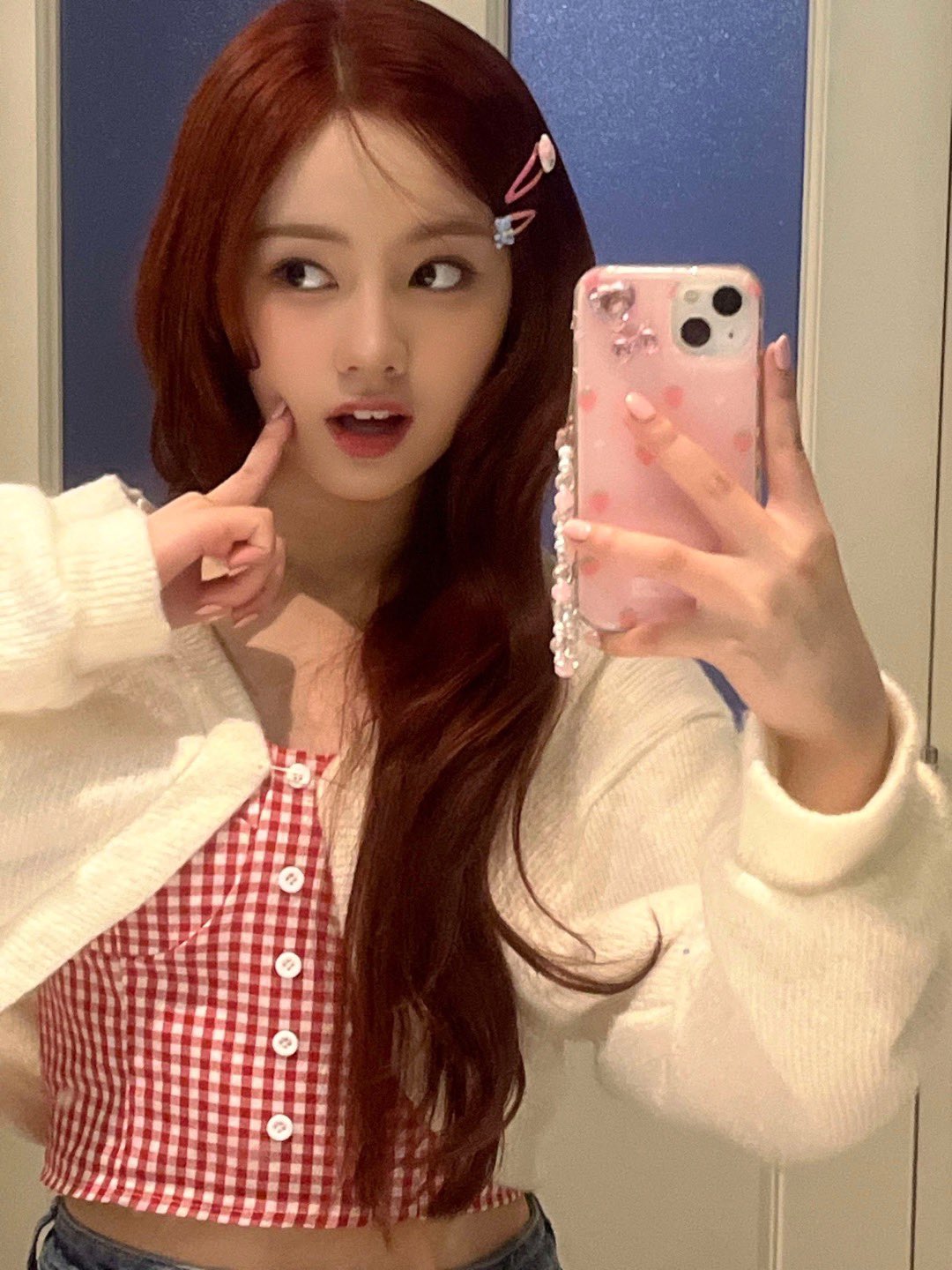 Behind-the-scenes cut of Elisia (UNIS)