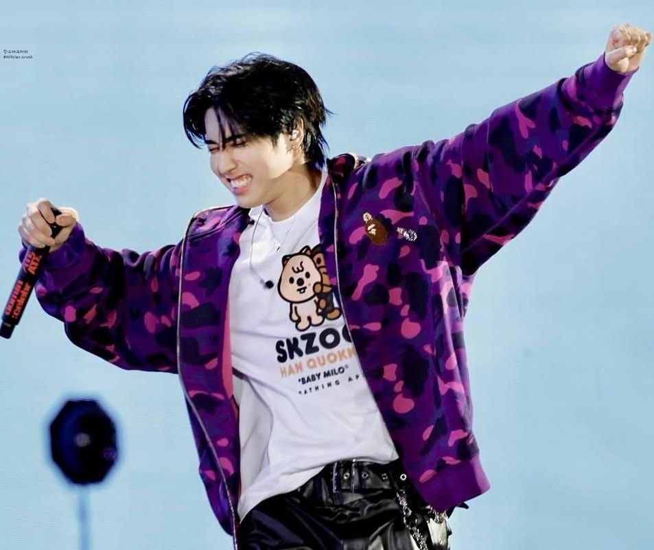 Latest photo of HAN (Stray Kids)