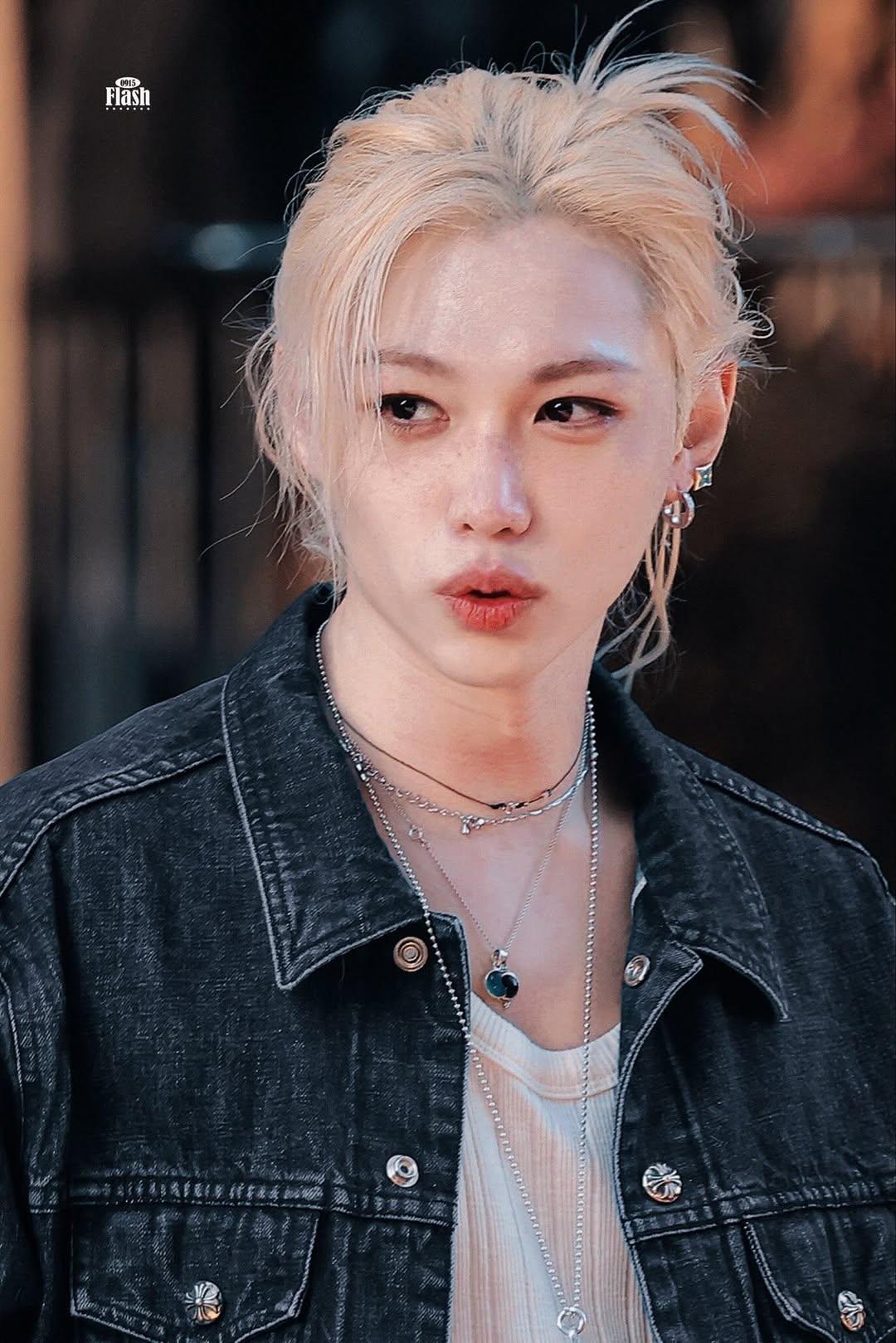 Latest photo of Felix (Stray Kids)
