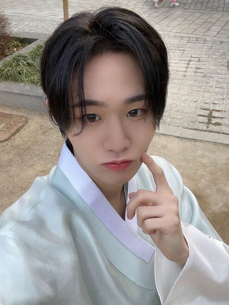 Recent activity shot of EVNNE