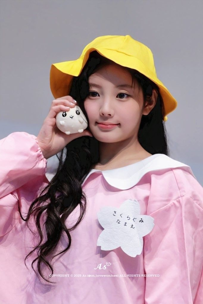 Latest photo of Wonhee (ILLIT)