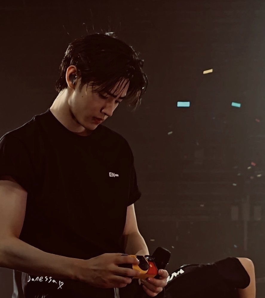 성훈 (ENHYPEN)의 비하인드 컷