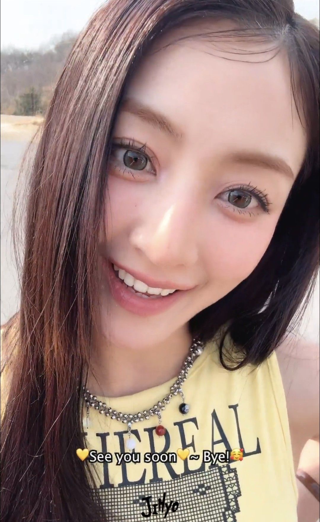Behind-the-scenes cut of Jihyo (TWICE)