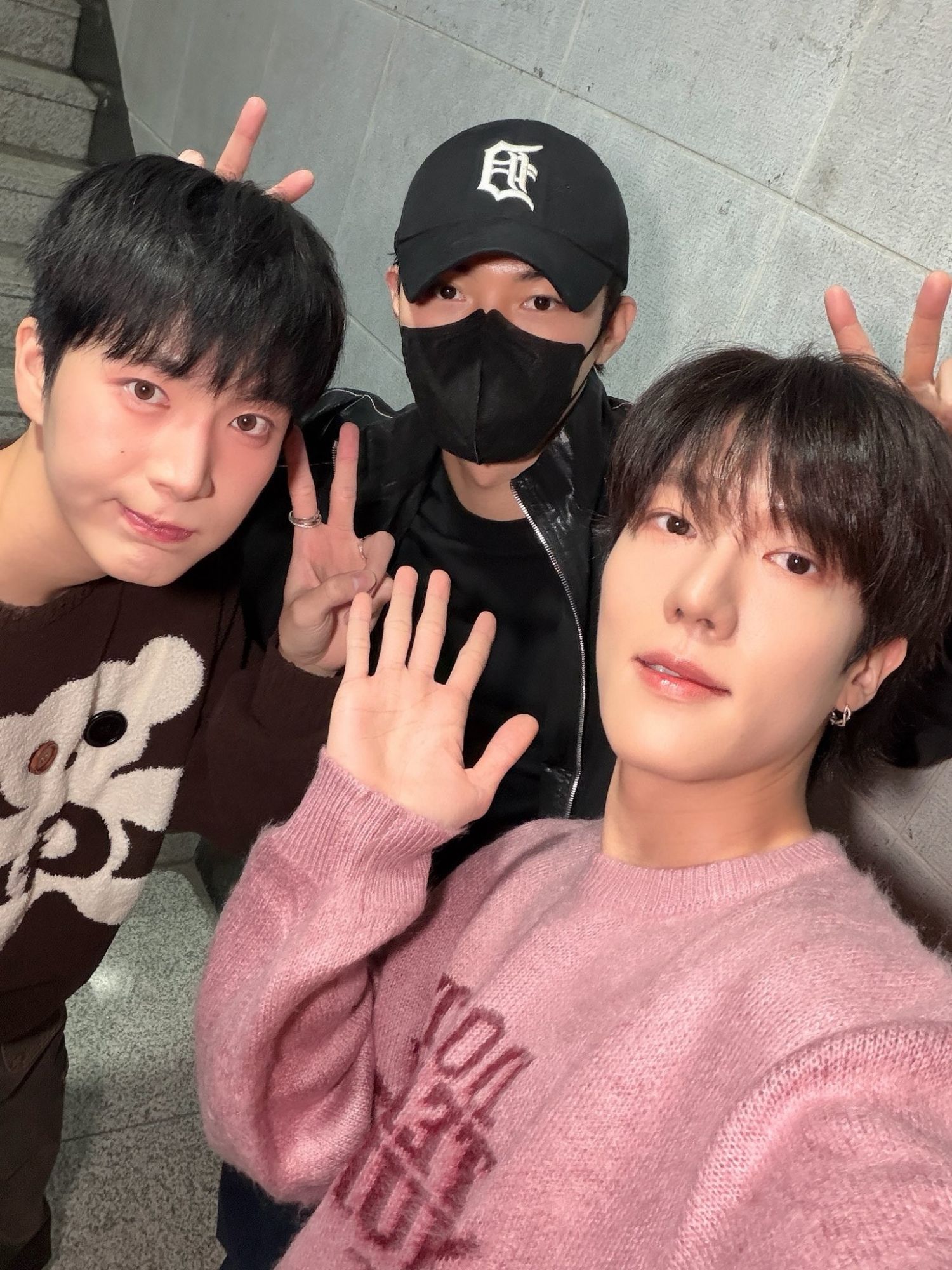 Behind-the-scenes cut of OMEGA X