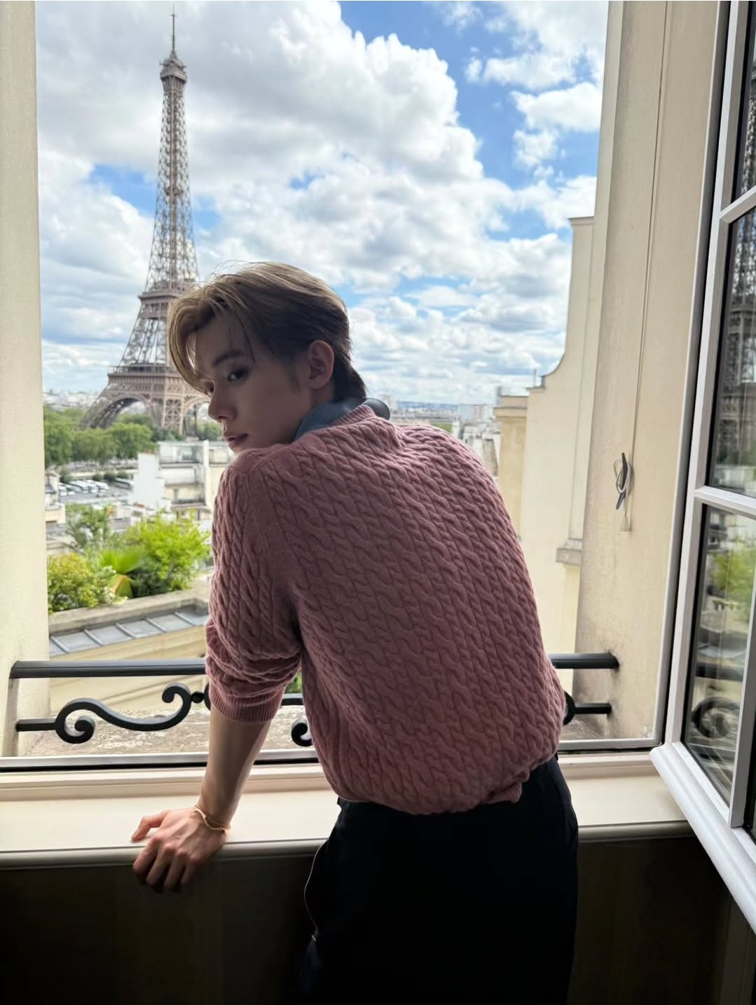 Foto terbaru Yeonjun (TOMORROW X TOGETHER)
