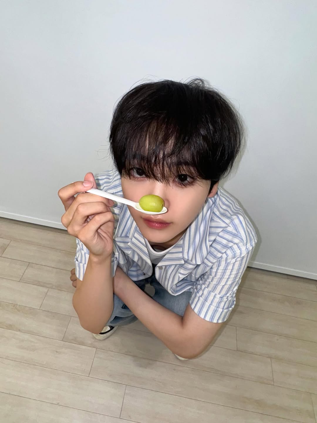 Behind-the-scenes cut of Hyeongjun (CRAVITY)