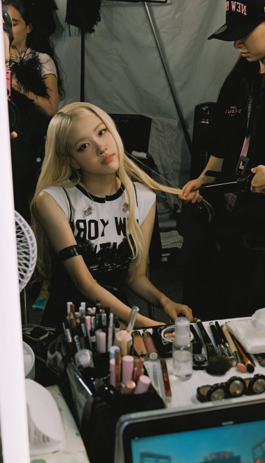 A heartfelt wallpaper shared by ROSÉ (BLACKPINK)'s fans