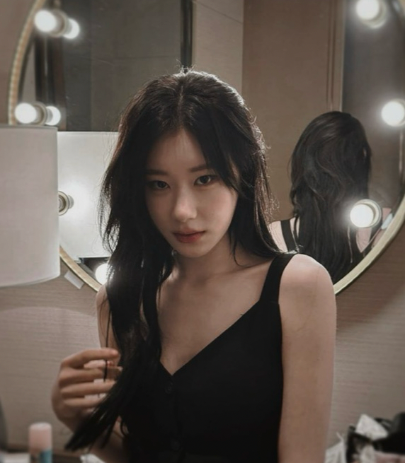 Foto terbaru Chaeryeong (ITZY)