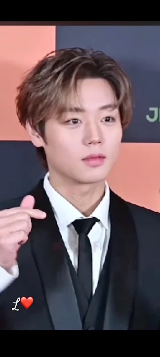 Fandom-recommended wallpaper image of Park Jihoon