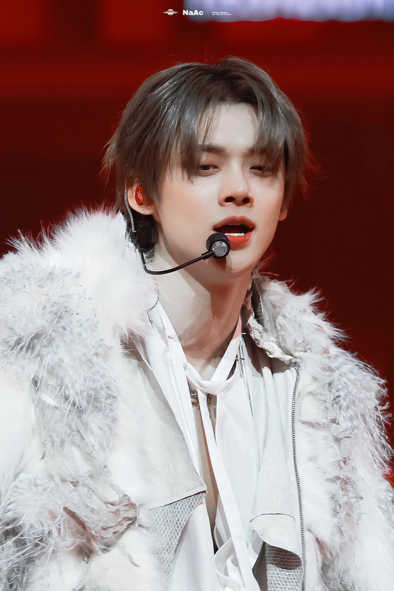 A moment captured by TOMORROW X TOGETHER's fan