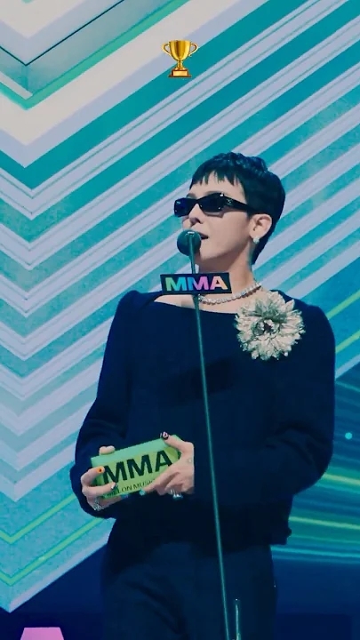 Behind-the-scenes cut of G-DRAGON (BIGBANG)