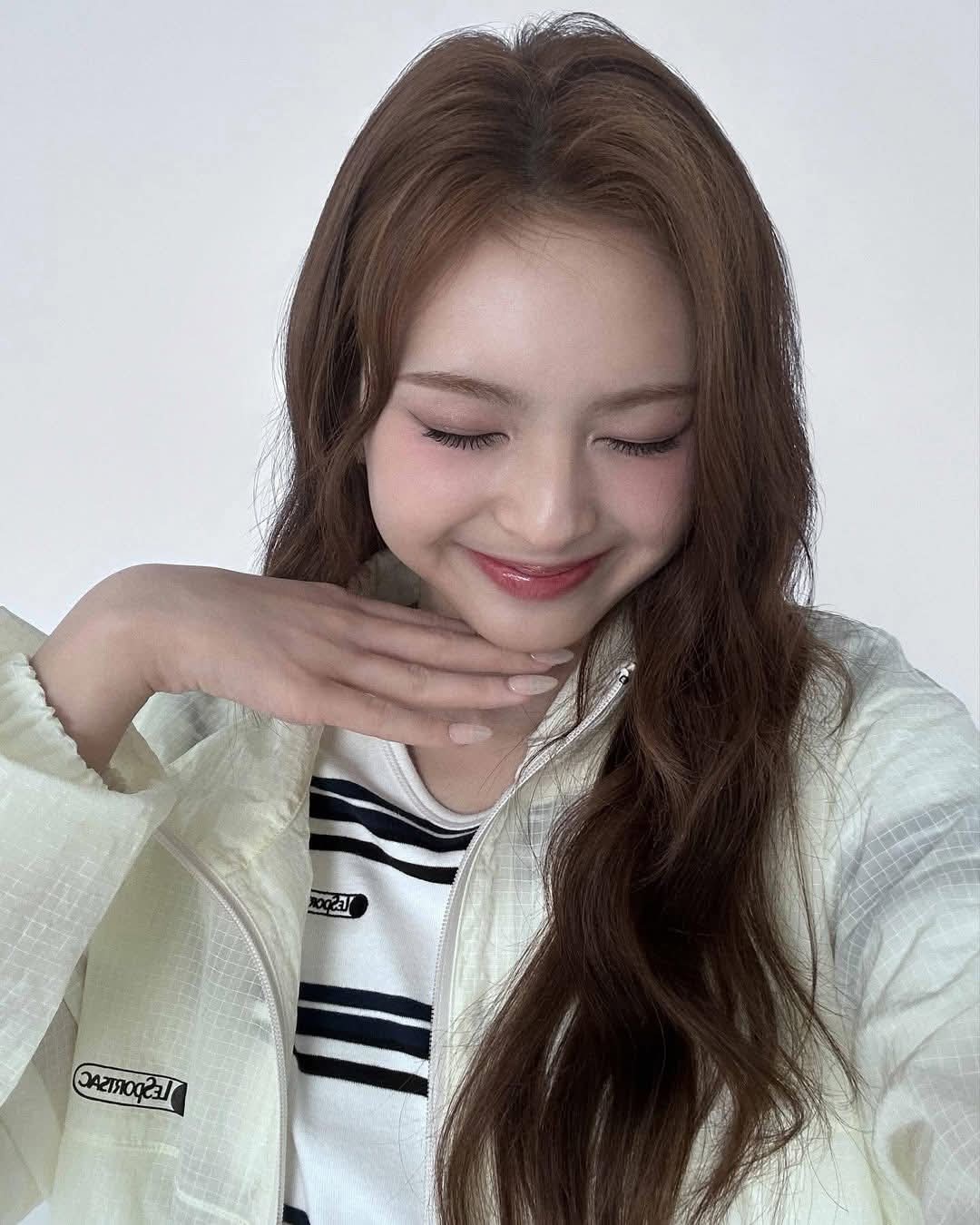 Chiquita (BABYMONSTER)的最新照片