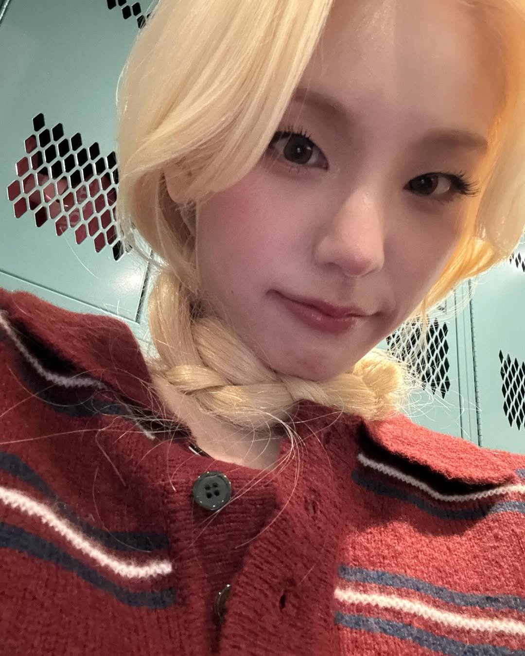 Latest photo of Yeji (ITZY)