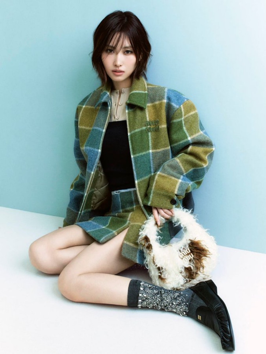 Foto terbaru Momo (TWICE)