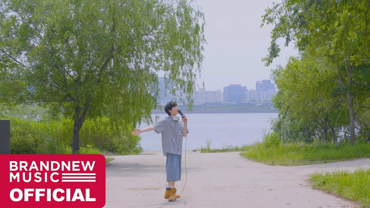 Behind-the-scenes cut of Jeon Woong (AB6IX)