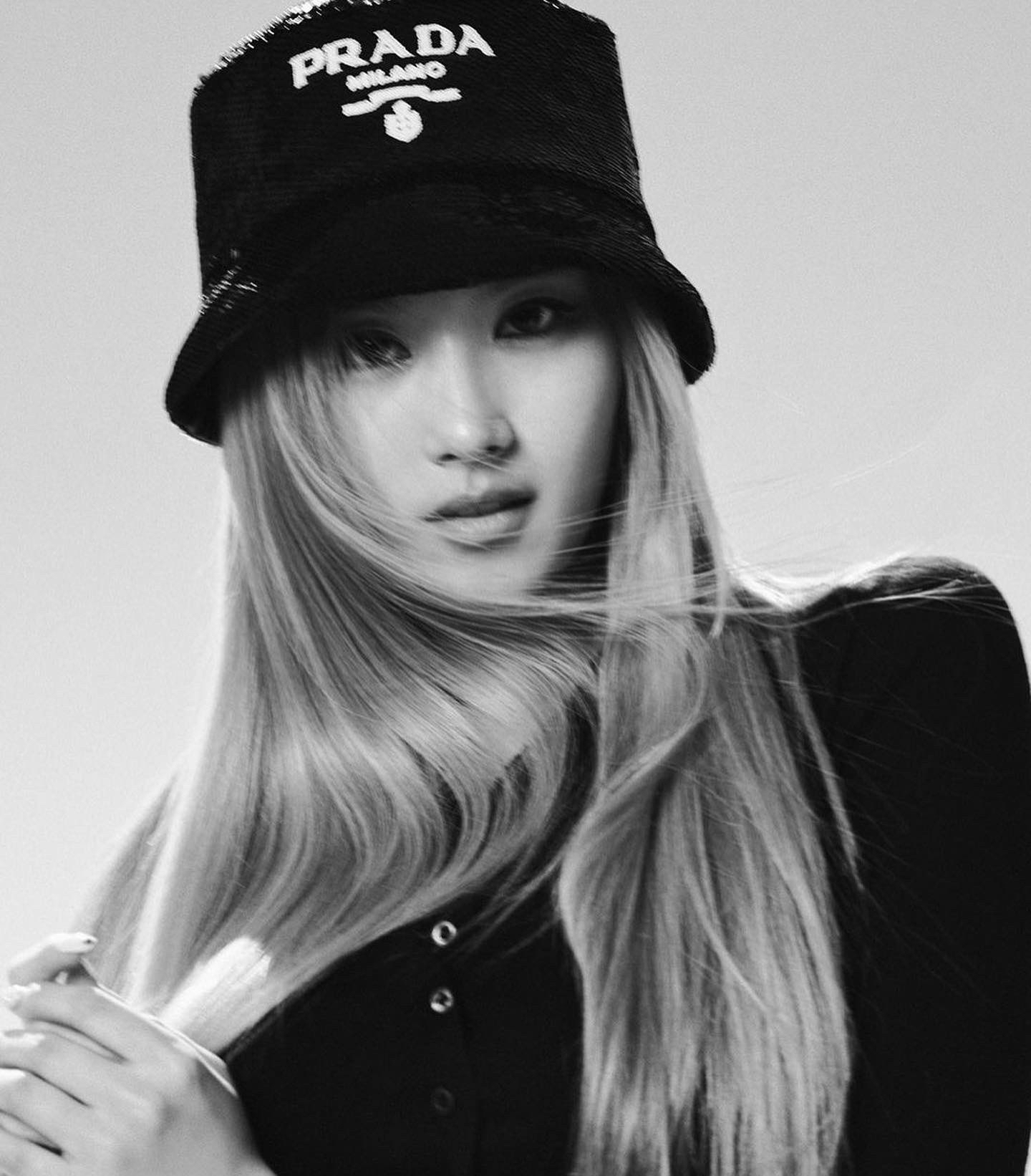 Latest photo of Sana (TWICE)