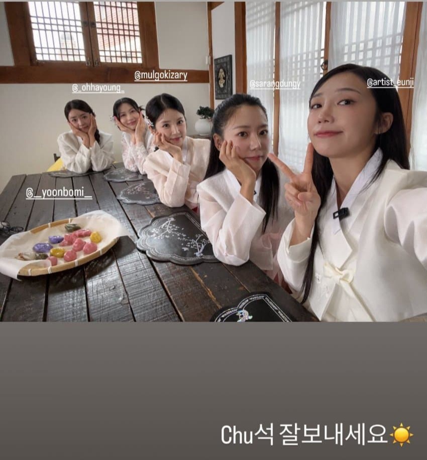 Behind-the-scenes cut of Apink
