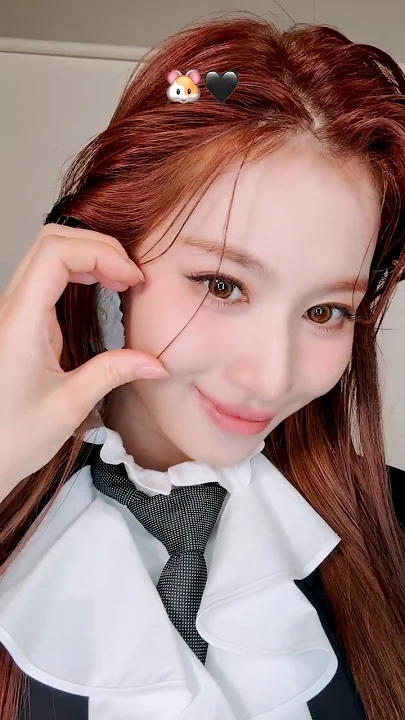 Fan-made special wallpaper for Sana (TWICE)