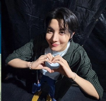 Foto terbaru j-hope (BTS)