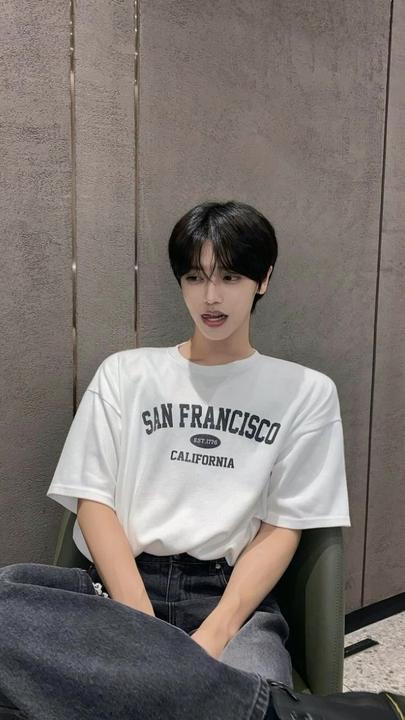 A moment captured by Jang Haneum's fan