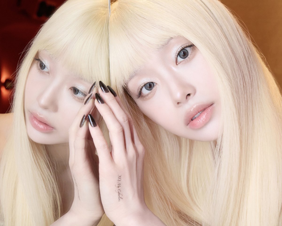 Latest photo of Chuu