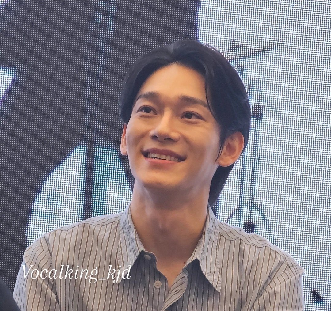 Recent activity shot of Chen (EXO)
