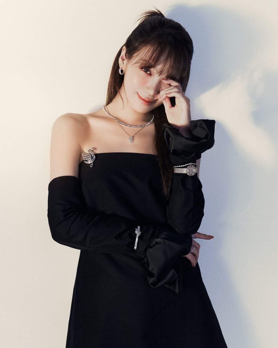 김채원 (르세라핌)의 비하인드 컷
