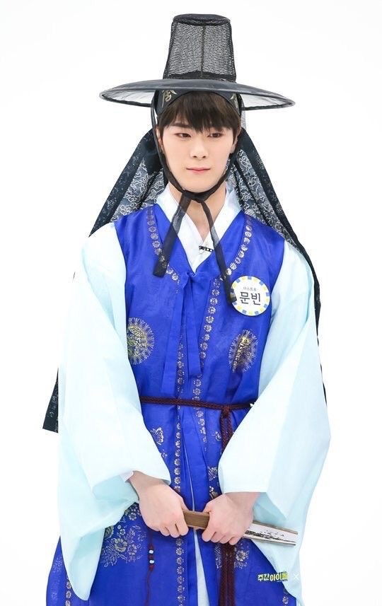 Behind-the-scenes cut of Moonbin (ASTRO)