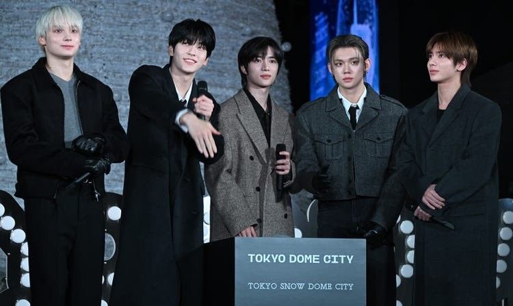 TOMORROW X TOGETHERの舞台裏ショット