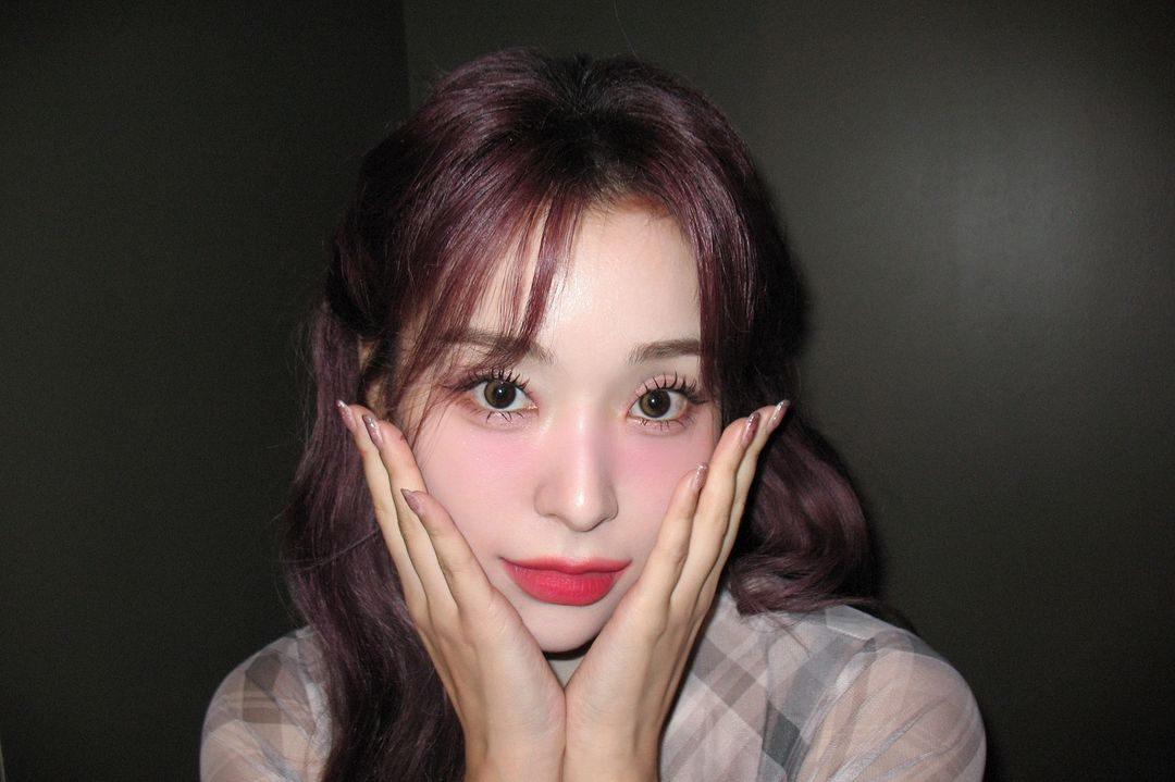 A moment captured by DREAMCATCHER's fan