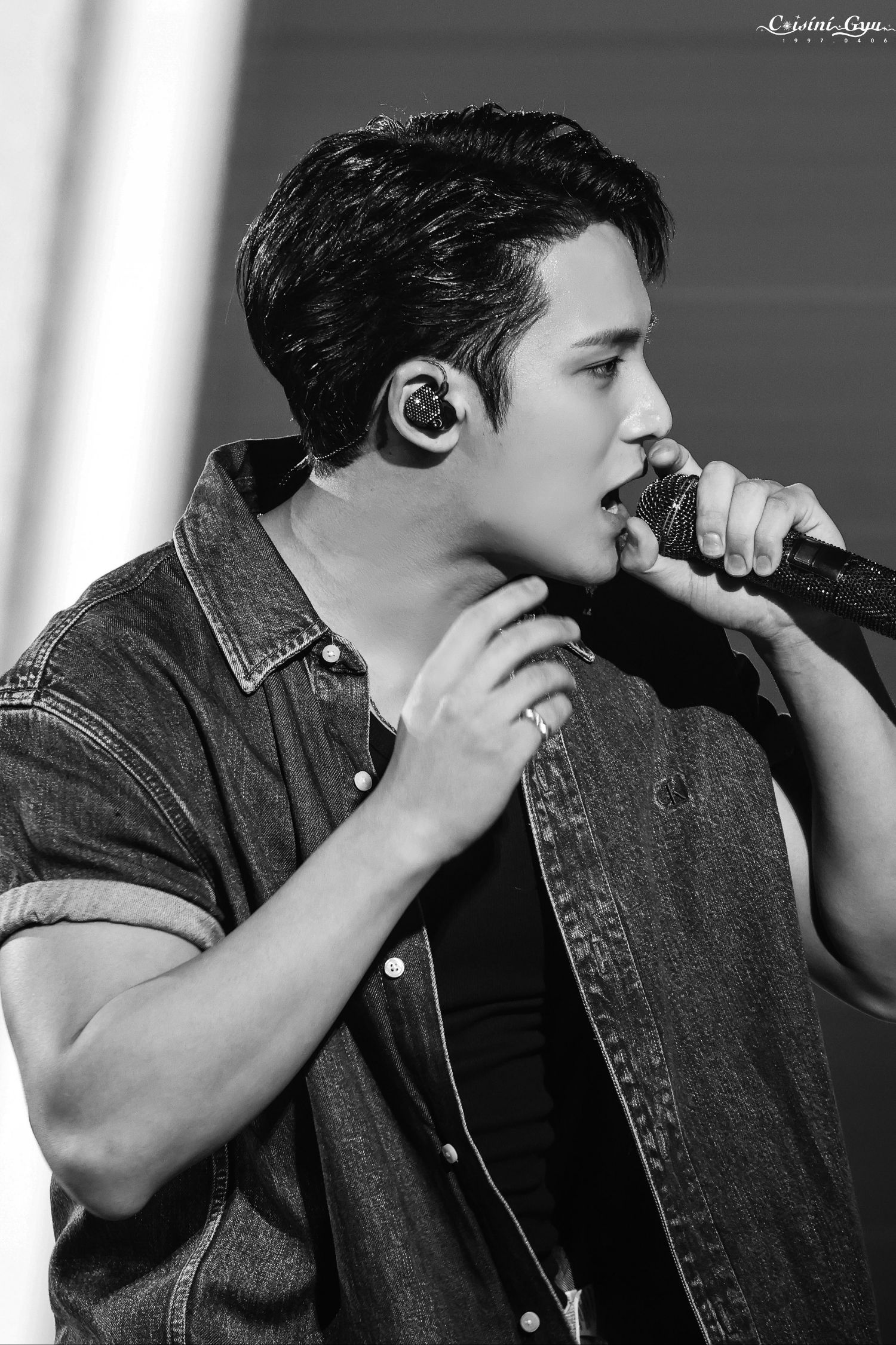 Behind-the-scenes cut of Mingyu (SEVENTEEN)