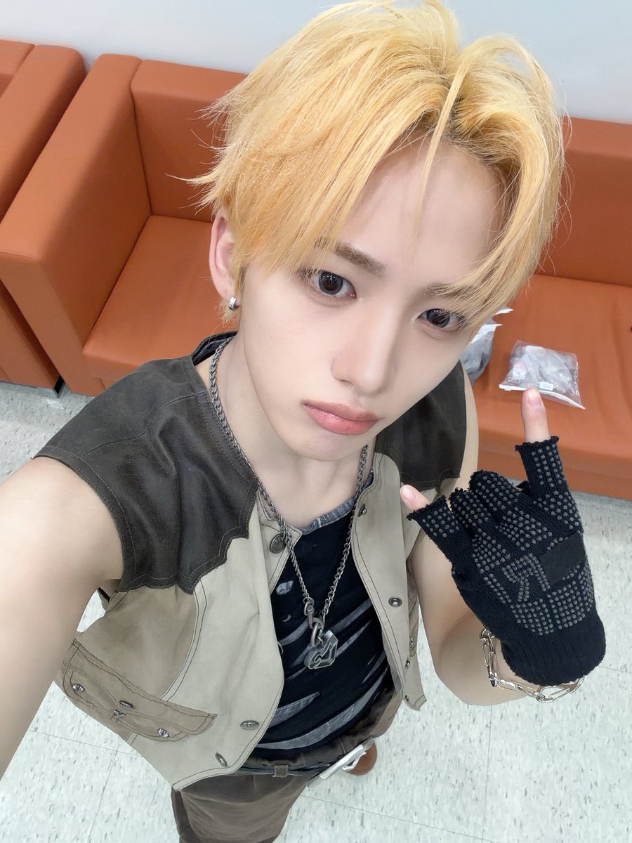 A moment captured by Xikers's fan