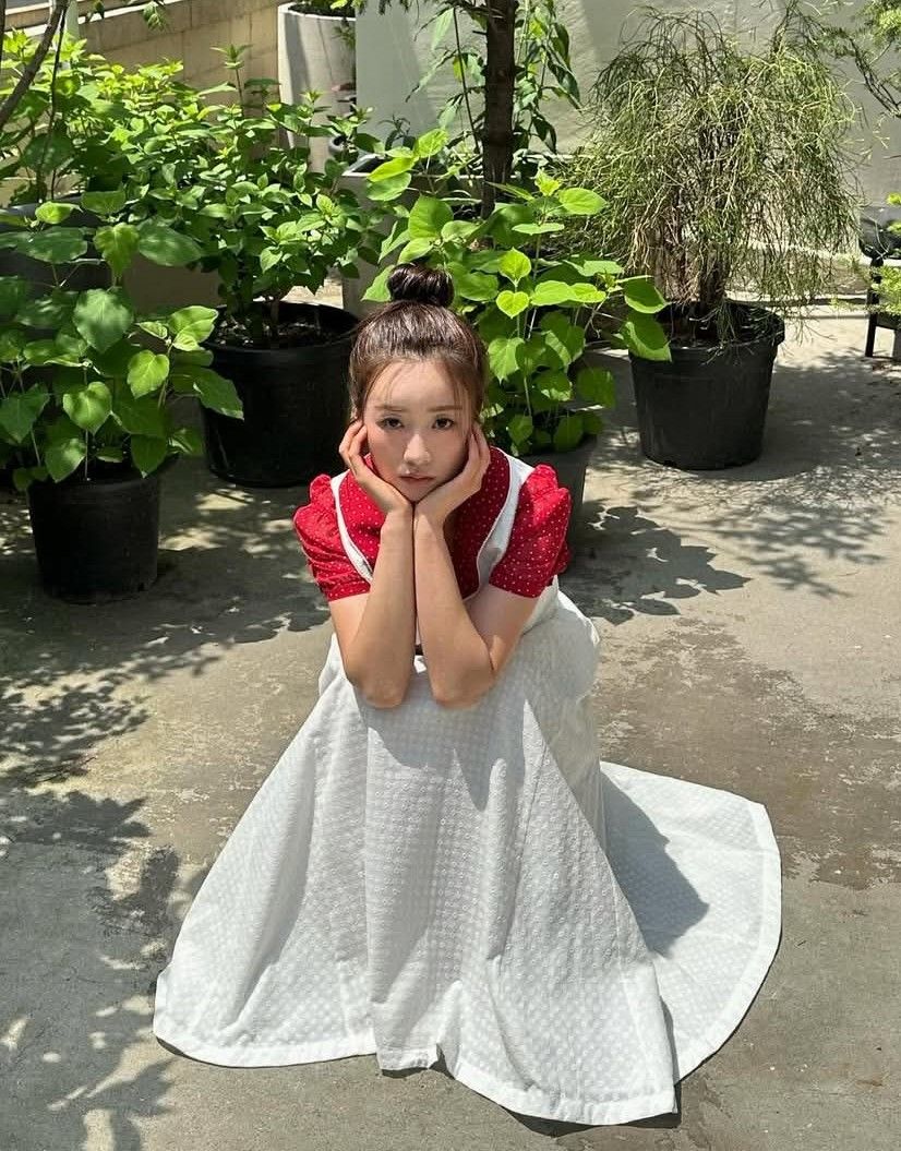Recent activity shot of Yoon Bomi (Apink)