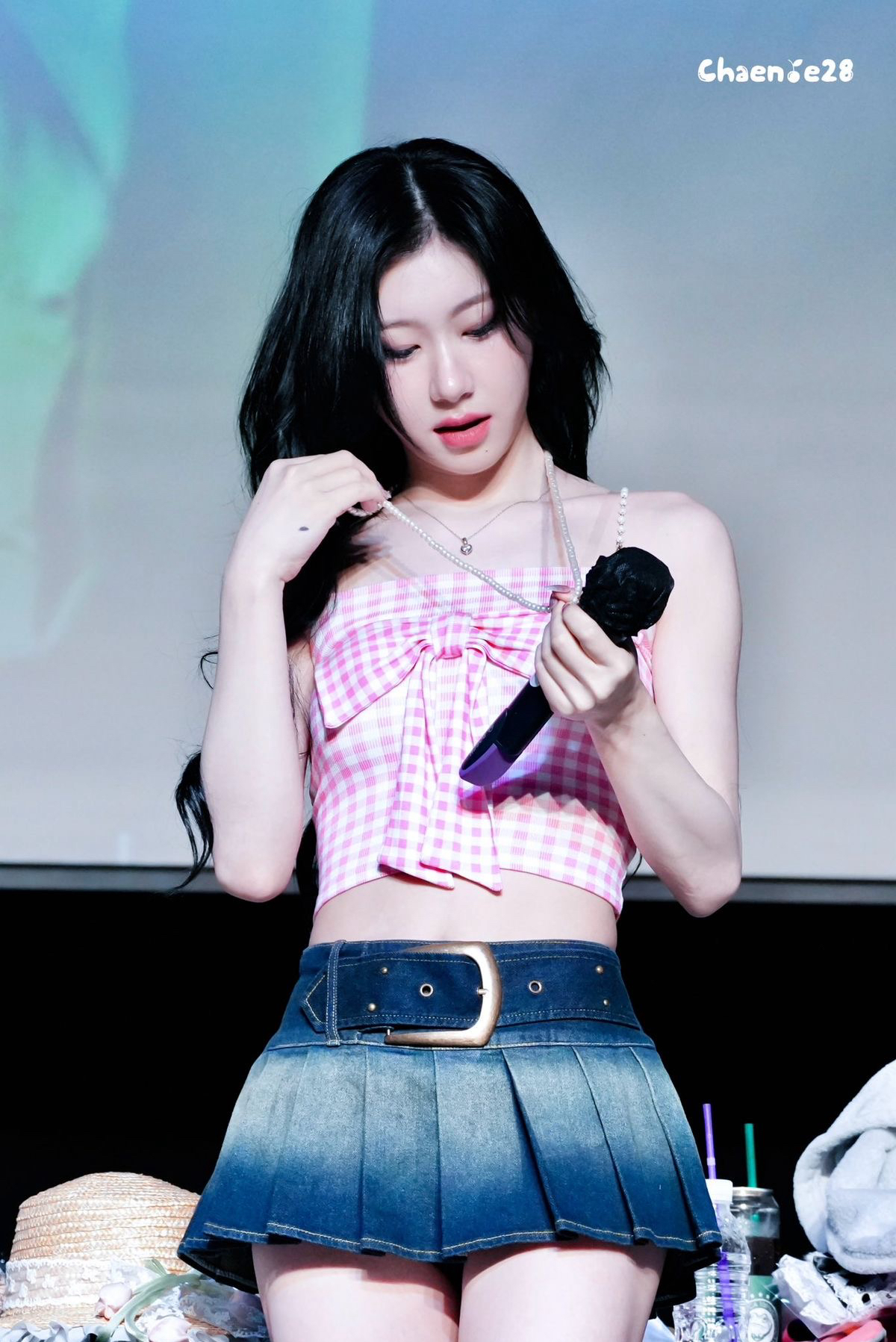 Behind-the-scenes cut of Chaeryeong (ITZY)