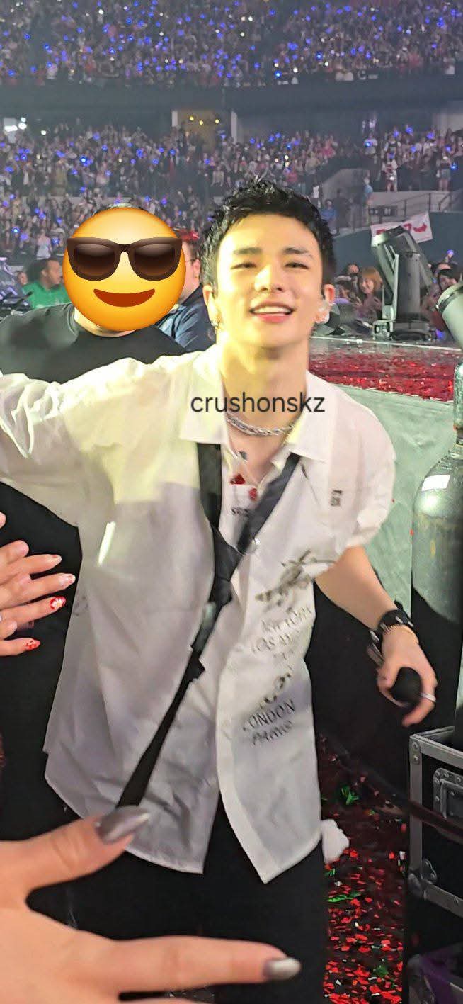 A moment captured by Hyunjin (Stray Kids)'s fan