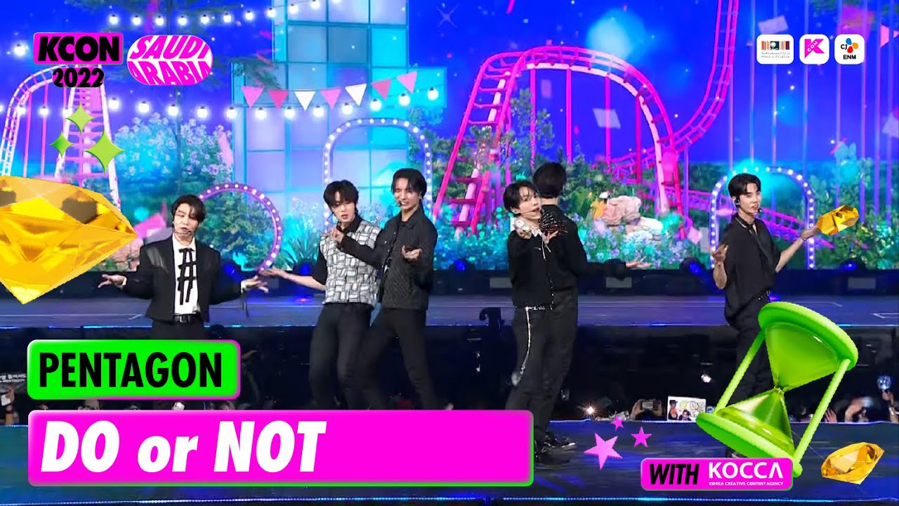 A moment captured by PENTAGON's fan