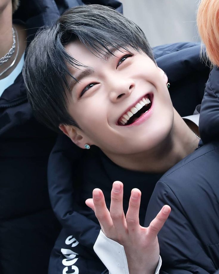 Behind-the-scenes cut of Moonbin (ASTRO)