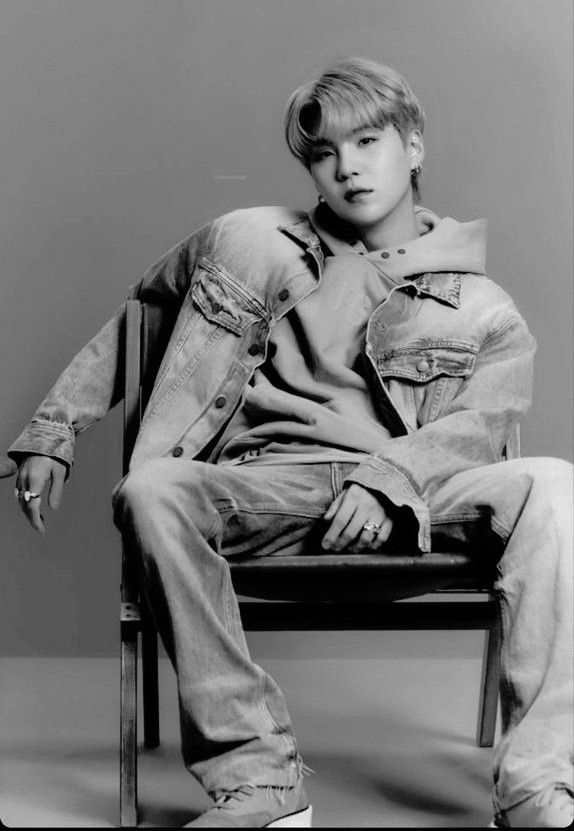 Latest photo of SUGA (BTS)