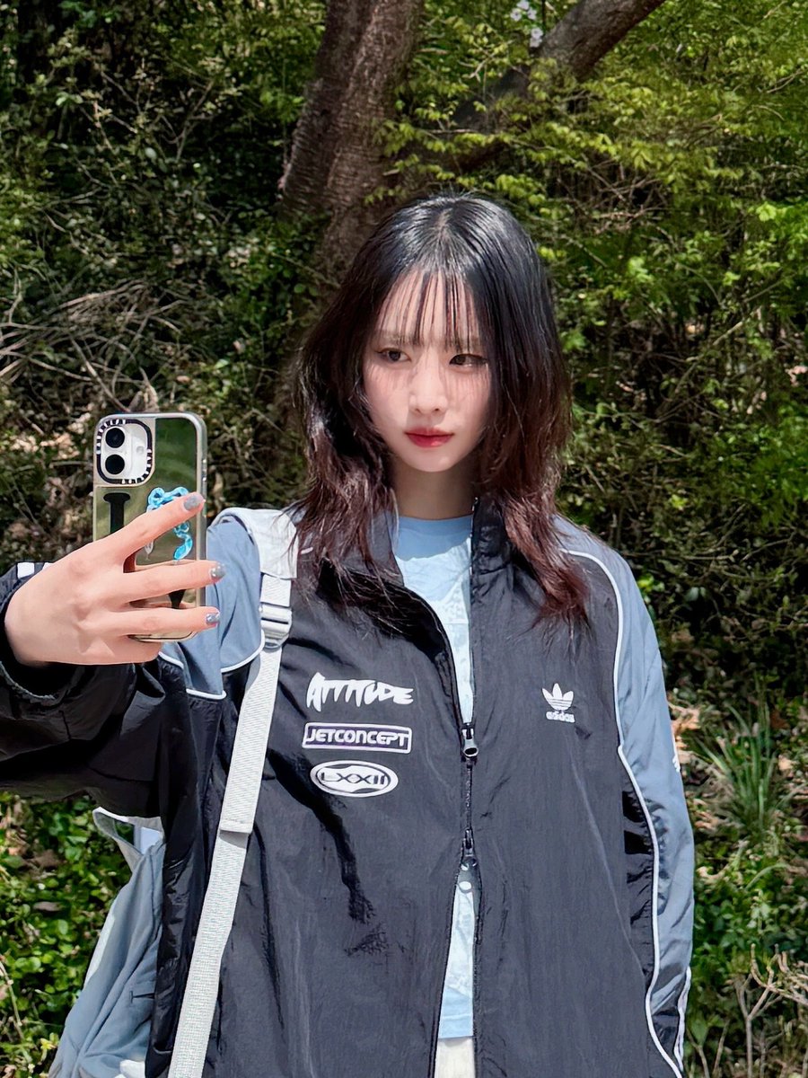 Behind-the-scenes cut of WJSN
