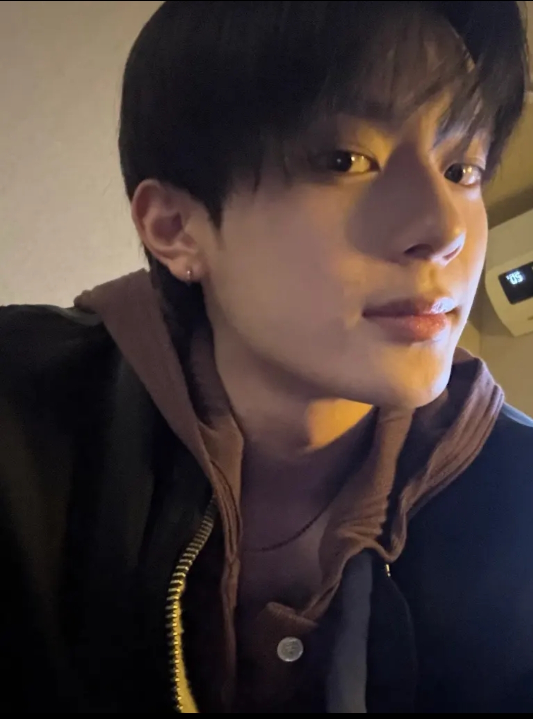 Recent activity shot of Kangmin (VERIVERY)