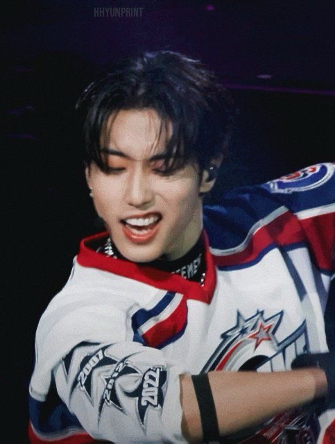 Behind-the-scenes cut of Stray Kids