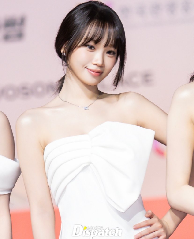 Latest photo of Kim Chaewon (LE SSERAFIM)