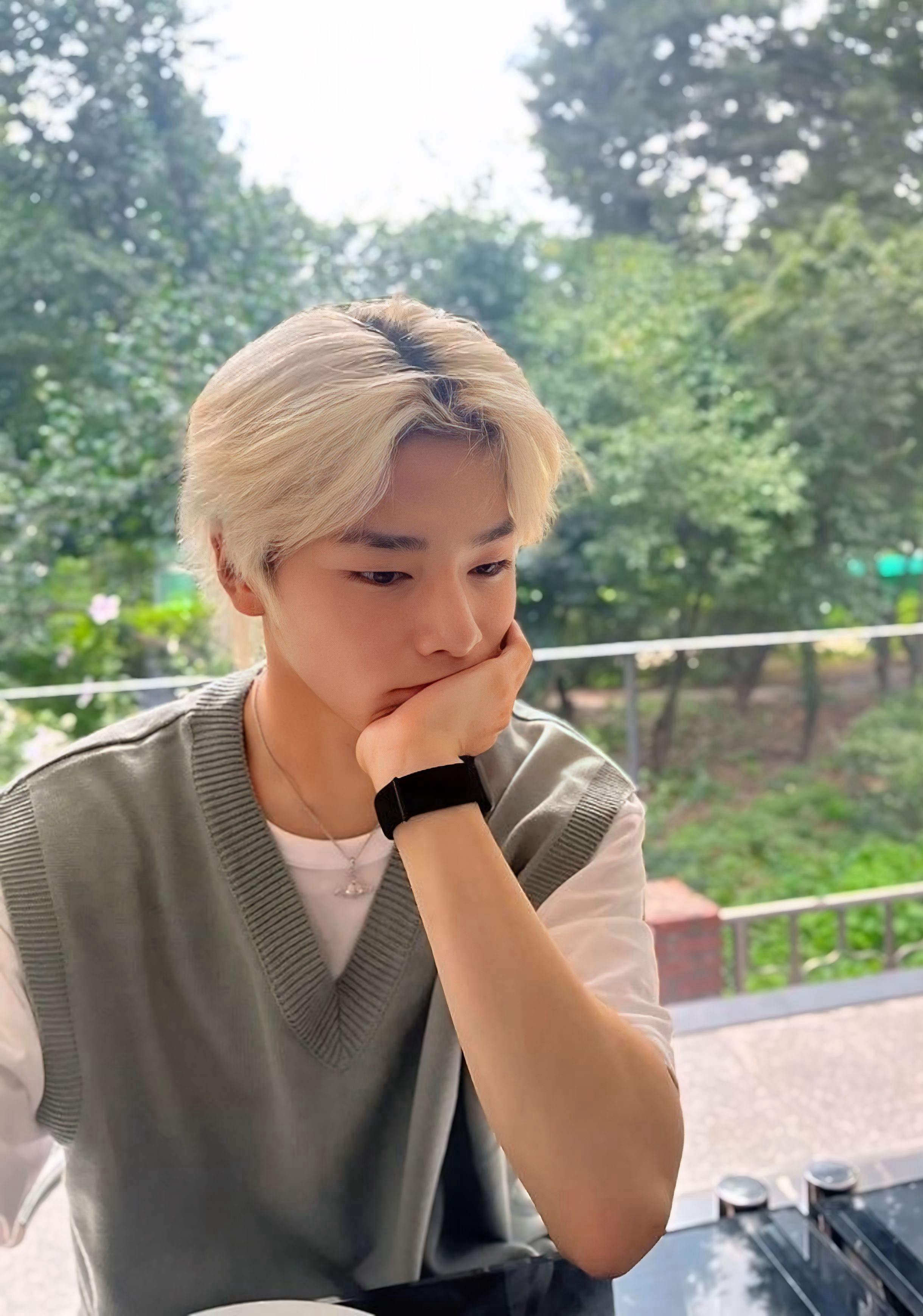 I.N (Stray Kids)の舞台裏ショット