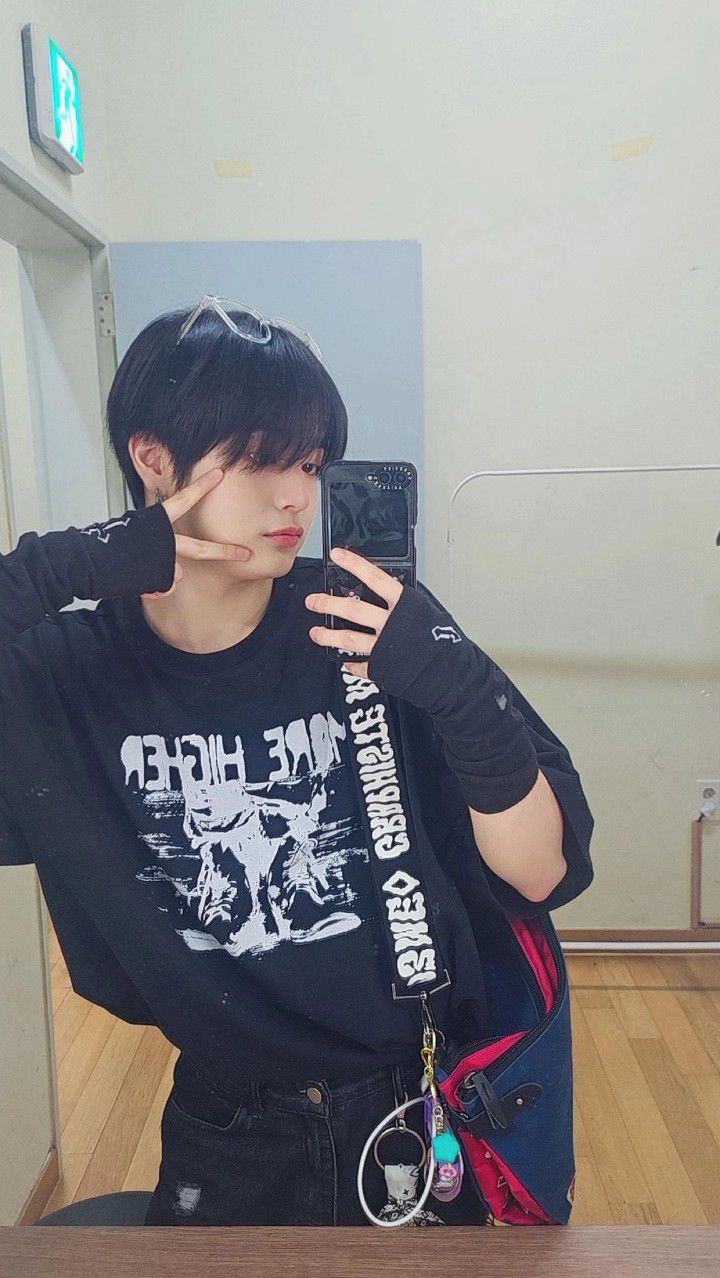Recent activity shot of Hong Sungmin (FANTASY BOYS)