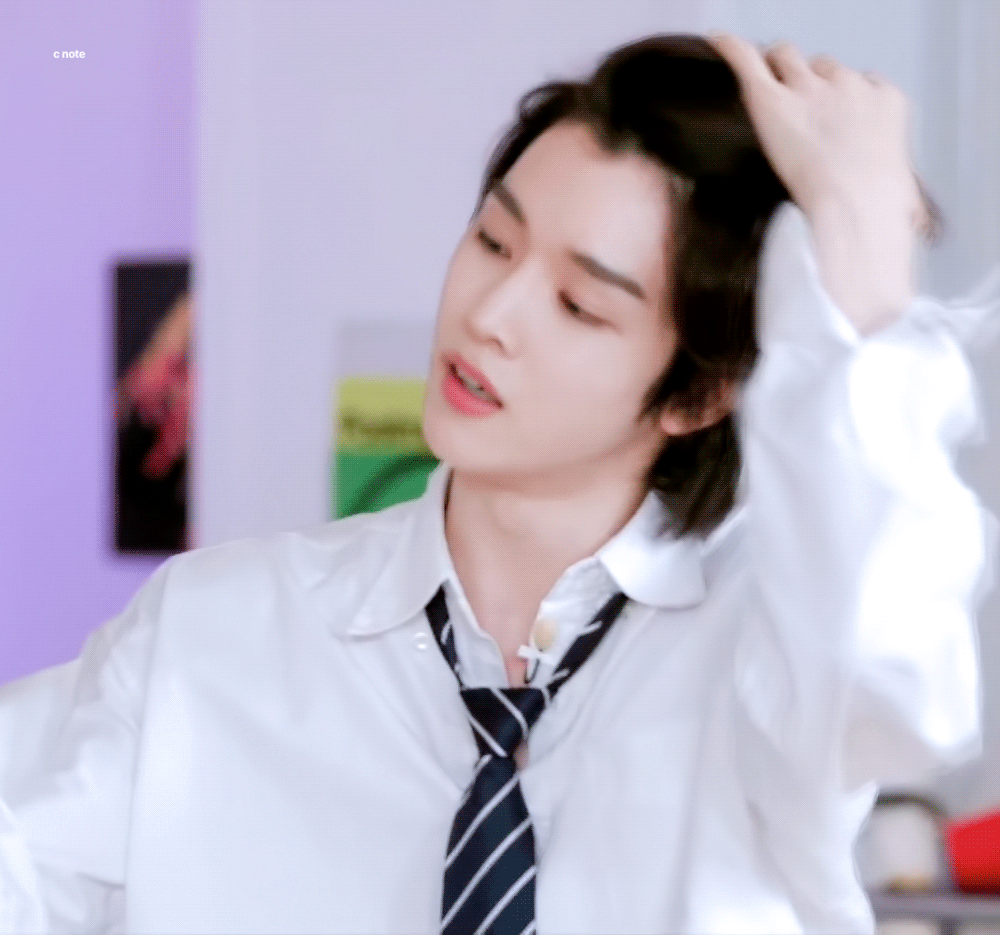 Latest photo of Sungchan (RIIZE)