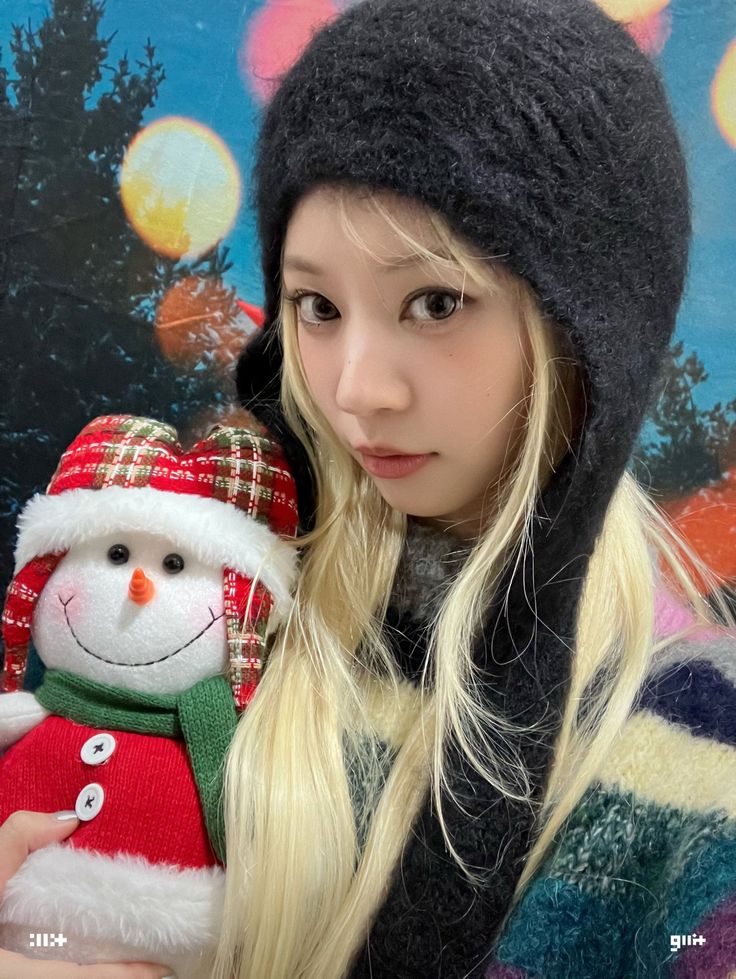 Latest photo of ILLIT