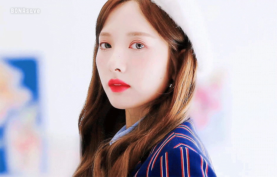 A moment captured by Bona (WJSN)'s fan
