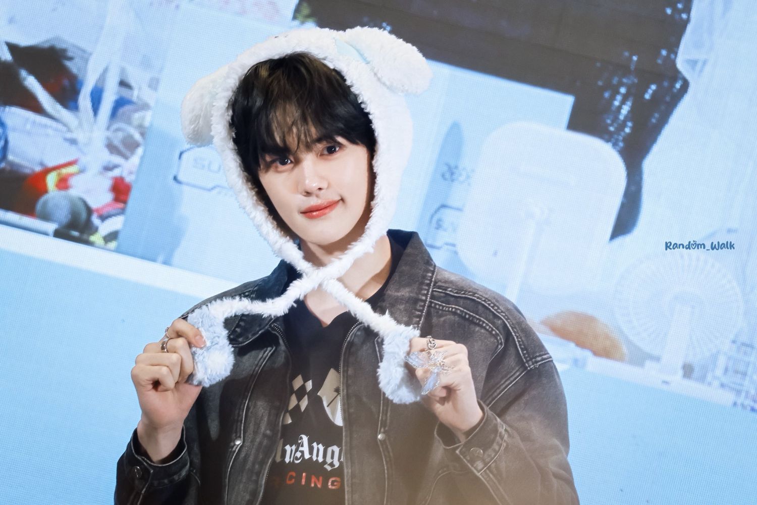 Momen yang diabadikan oleh penggemar Kim Gyuvin (ZEROBASEONE)