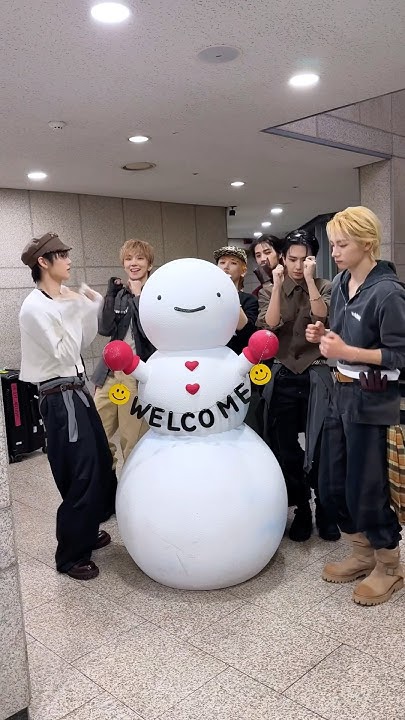 A moment captured by Leehan (BOYNEXTDOOR)'s fan